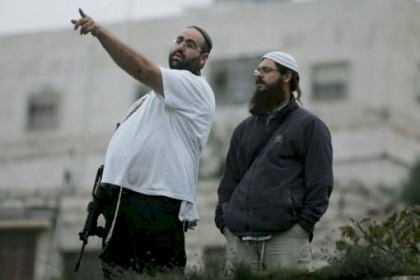 مستوطن يطلق النار باتجاه منزل في الخليل