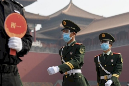 الحرب الباردة مستمرة.. الصين لأميركا "تهددون السلام"