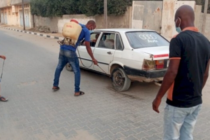 حركة فتح بالمحافظة الوسطي تنفذ حملة تعقيم في منطقة الزوايدة في ظل تفشي كورونا