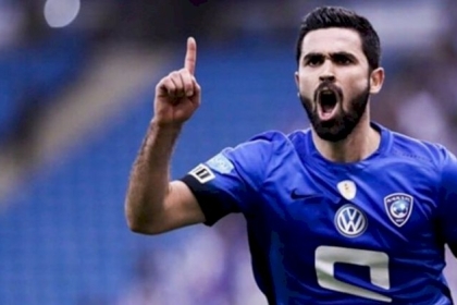 الزمالك يتواصل مع عمر خربيين لضمه.. والأخير يحسم موقفه