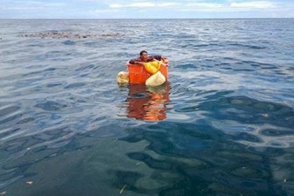 نجاة أندونيسي تاه في البحر 3 أيام