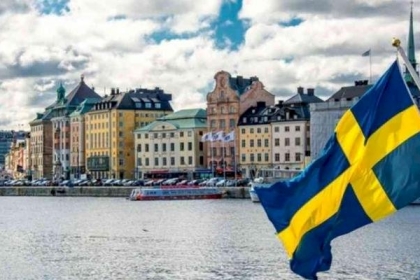 السويد تدين حرق المصحف وتعتبره "عملا معاديا للإسلام"