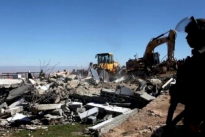 حملة هدم لغرف وخيام سكنية في الخليل والأغوار