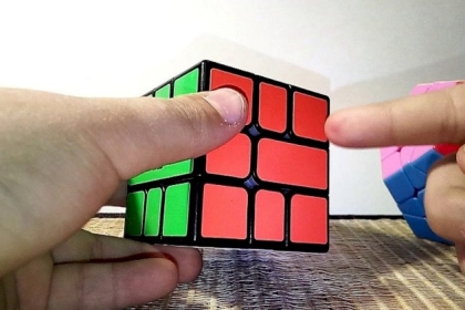 اليابانيون يبتكرون أصغر مكعب روبيك في العالم