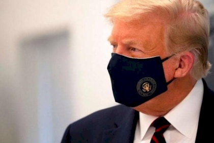 #شاهد : ترامب ينتهك تدابير الصحة العامة بعد عودته للبيت الأبيض