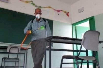 "التربية" بغزة توضح بشأن عودة طلاب الثانوية العامة لمدارسهم السبت