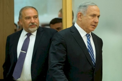 ليبرمان يطالب بوقف المنحة القطرية والعودة لسياسة الاغتيالات