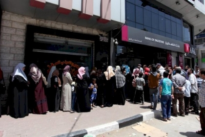 الاتحاد الأوروبي وإسبانيا يقدمان 19.5 مليون يورو للمساهمة في دفع المخصصات الاجتماعية