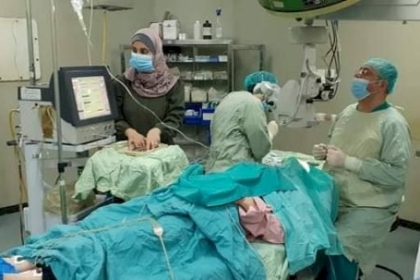 مجمع ناصر الطبي يستأنف اجراء العمليات الجراحية في قسم العيون
