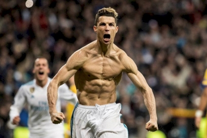 رونالدو يلحق بميسي.. ويحقق "الرقم التاريخي"