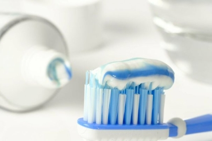غير متوقع .. هل تعرف الطريقة الصحيحة لاستخدام معجون الأسنان ؟!