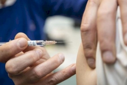 %3.8 فقط من سكان العالم تلقوا لقاح كورونا