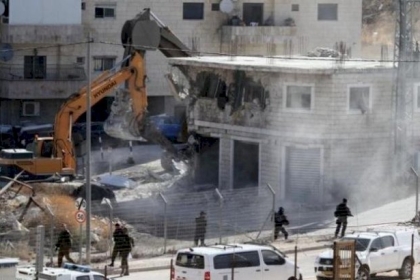 الاحتلال يخطر بهدم منزل الأسير محمد قبها الأسبوع المقبل