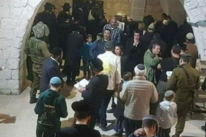 مئات المستوطنين يقتحمون منطقة قبر يوسف في نابلس