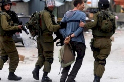 الاحتلال يعتقل طالباً جامعياً من الخليل