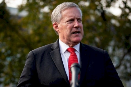 كورونا يضرب البيت الأبيض مجددا.. إصابة كبير الموظفين