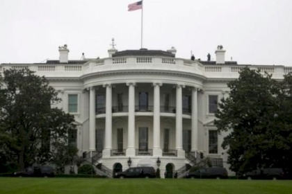 البيت الابيض يرفض بدء عمل فريق بايدن