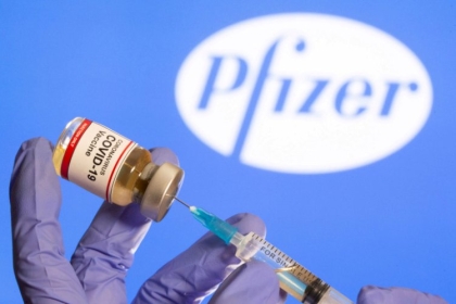 انطلاق عمليات توريد لقاح "فايزر" الأمريكي ضد كورونا إلى العالم