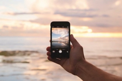 الصين تسجل براءة اختراع لهاتف بـ 8 كاميرات!