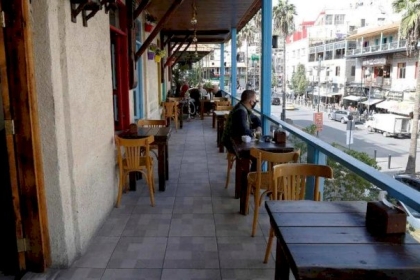 الأردن يعيش "ذروة الانتشار الوبائي" لكورونا