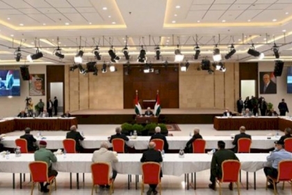 السلطة الفلسطينية تعود لمسار العلاقة مع اسرائيل والفصائل الفلسطينية تصفه بالانقلاب