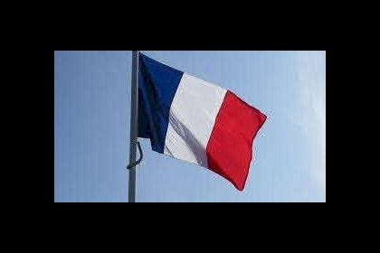 السودان: تبادل الاتهامات بقصف موكب الرعايا الفرنسيين