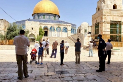 عشرات المستوطنين يقتحمون "الأقصى"
