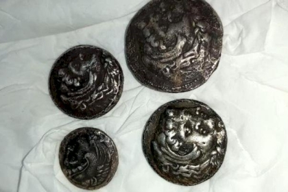 المباحث العامة تُحبط محاولة تهريب قِطع أثريّة عبر معبر رفح