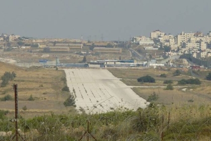 الاحتلال يخطط لتنفيذ بنية تحتية استيطانية على أراضي مطار القدس