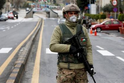 وزيران مصابان.. “أوميكرون” يضرب في الأردن وتسجيل أعلى الإصابات عشية “الموجة الرابعة”