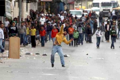 "انتفاضة الحجارة".. 33 عاما على نضال الفلسطينيين