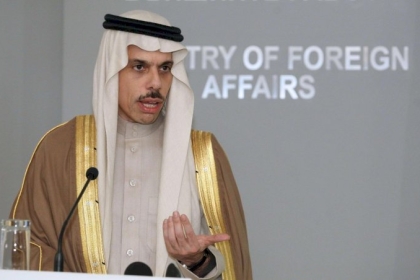 وزير خارجية السعودية يبدأ زيارته الأولى إلى السودان