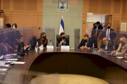 المصادقة على حل الكنيست بالقراءة الأولى والانتخابات منتصف آذار