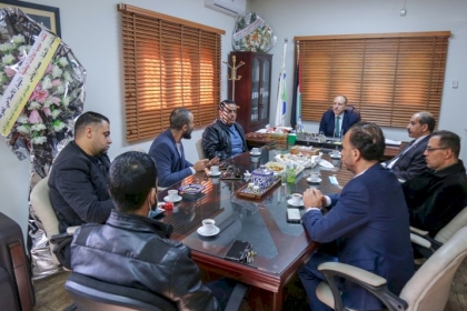 تيار الاصلاح الديمقراطي يزور عصام يونس لتهنئته بالجائزة الفرنسية الألمانية لحقوق الإنسان