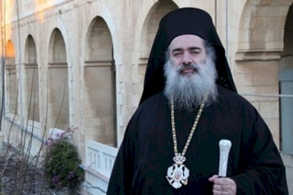 المطران حنا: الفلسطينيون موجودون ولن تتمكن أية قوة عاتية من شطب وجودنا