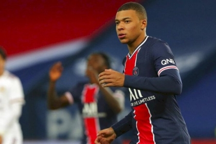 مدرب سان جيرمان يفجر مفاجأة عن مبابي!