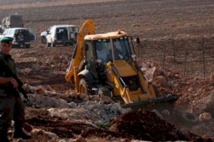 سلفيت: الاحتلال يواصل تجريف أراض في قرية مردا