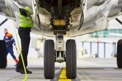 خبراء إسرائيليون يكشفون أسباب تحطم الطائرات خلال كورونا