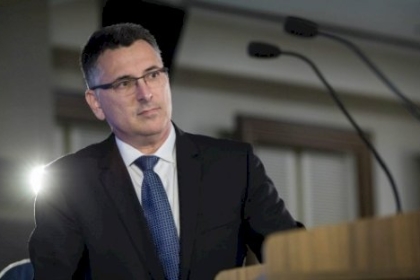 ساعر يرفض مقابلة مسؤولين من الليكود لتقريب وجهات النظر