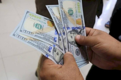 الأونروا  تكشف قيمة رواتب موظفيها