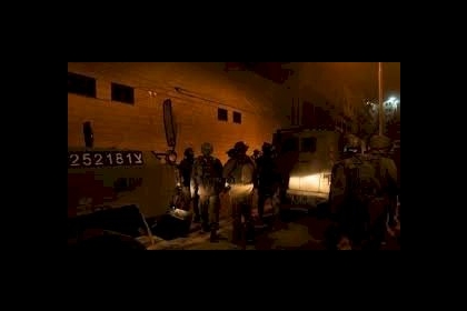 الاحتلال يعتقل شابين ويستولي على مركبة جنوب جنين