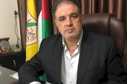 عباس مُلزم براتبي بِأمرِ القانون "مُتعديًا ومُعاديًا"