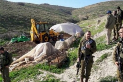 قوات الاحتلال تهدم خزان مياه جنوب بيت لحم