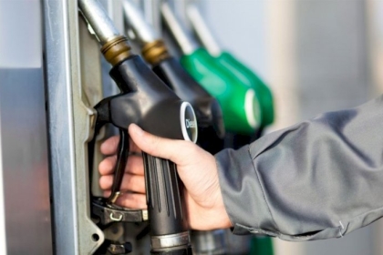 استئناف إصدار تصاريح محطات الوقود والمخابز في قطاع غزة