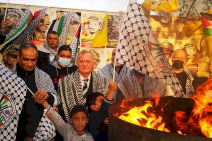 فيديو: تيار الإصلاح الديمقراطي في ساحة لبنان يحيي الذكرى 56 لانطلاقة حركة فتح