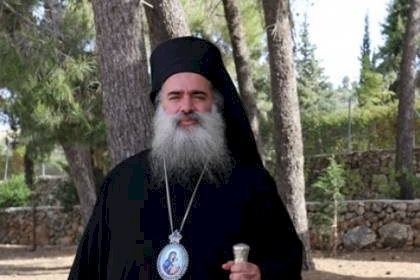 المطران حنا: تنكيل المستوطنين بالفلسطينيين أضحت ظاهرة يومية