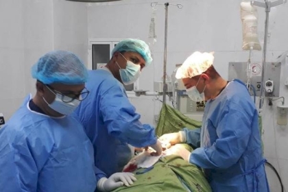 إجراء ثلاث عمليات جراحية ناجحة على الشرايين السباتية والأبهر لمرضى في غزة