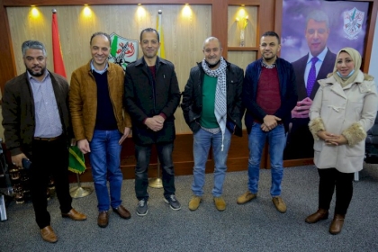 المكتب الحركي للصحفيين في حركة فتح ساحة غزة يزور مفوضية الإعلام