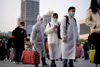الصين ترصد بؤرا جديدة لكورونا في أسوأ تفش للوباء منذ أشهر