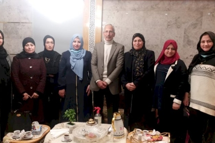 كوادر نسوية وفتحاوية في مجلس المرأة تزور المناضل خالد سعد الله
